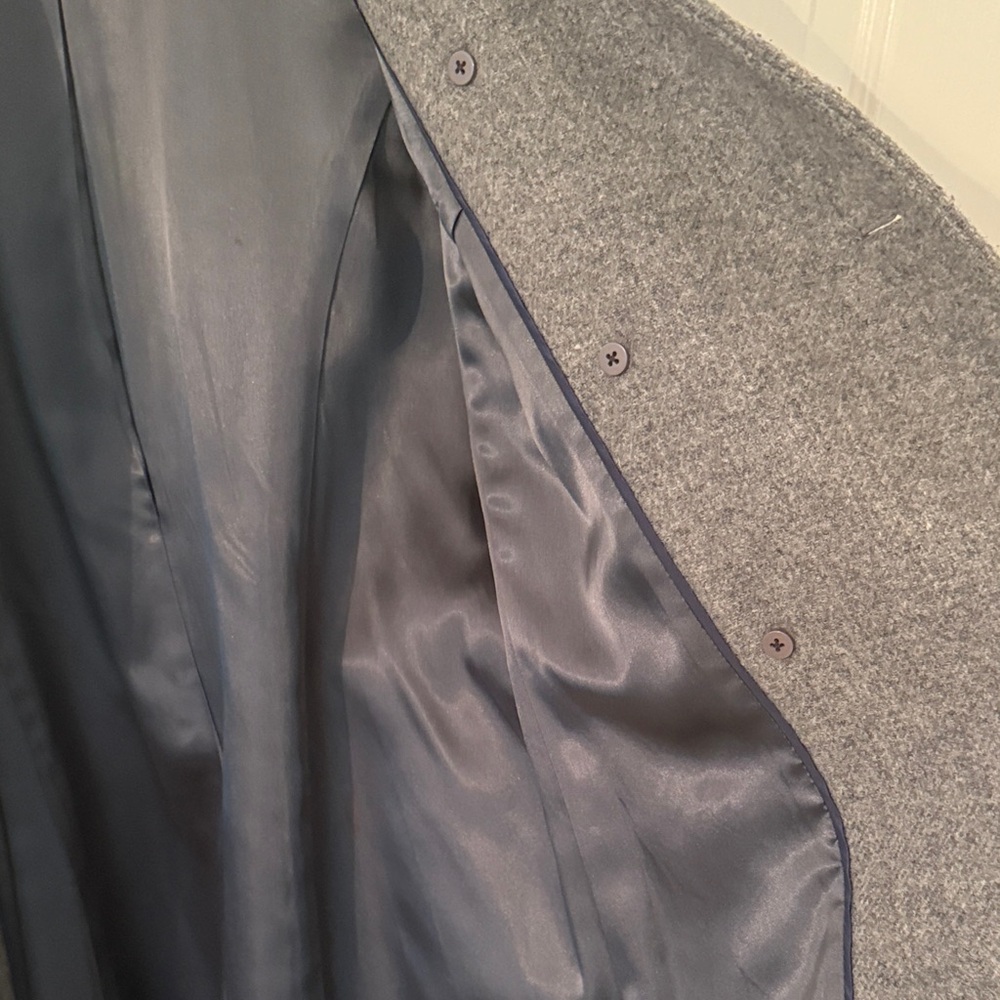 J. Crew Gray Wool Coat. Size 6. - Picture 5 of 10